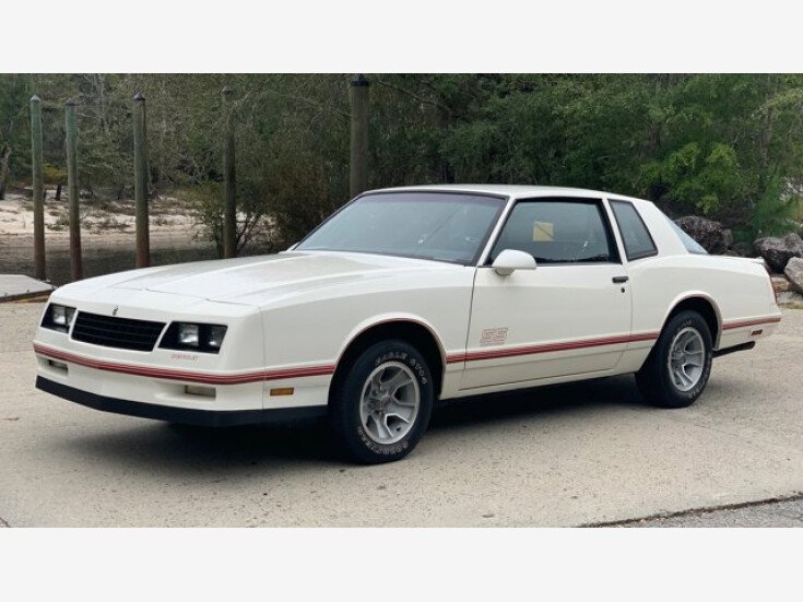 Thumbnail Photo undefined for 1987 Chevrolet Monte Carlo